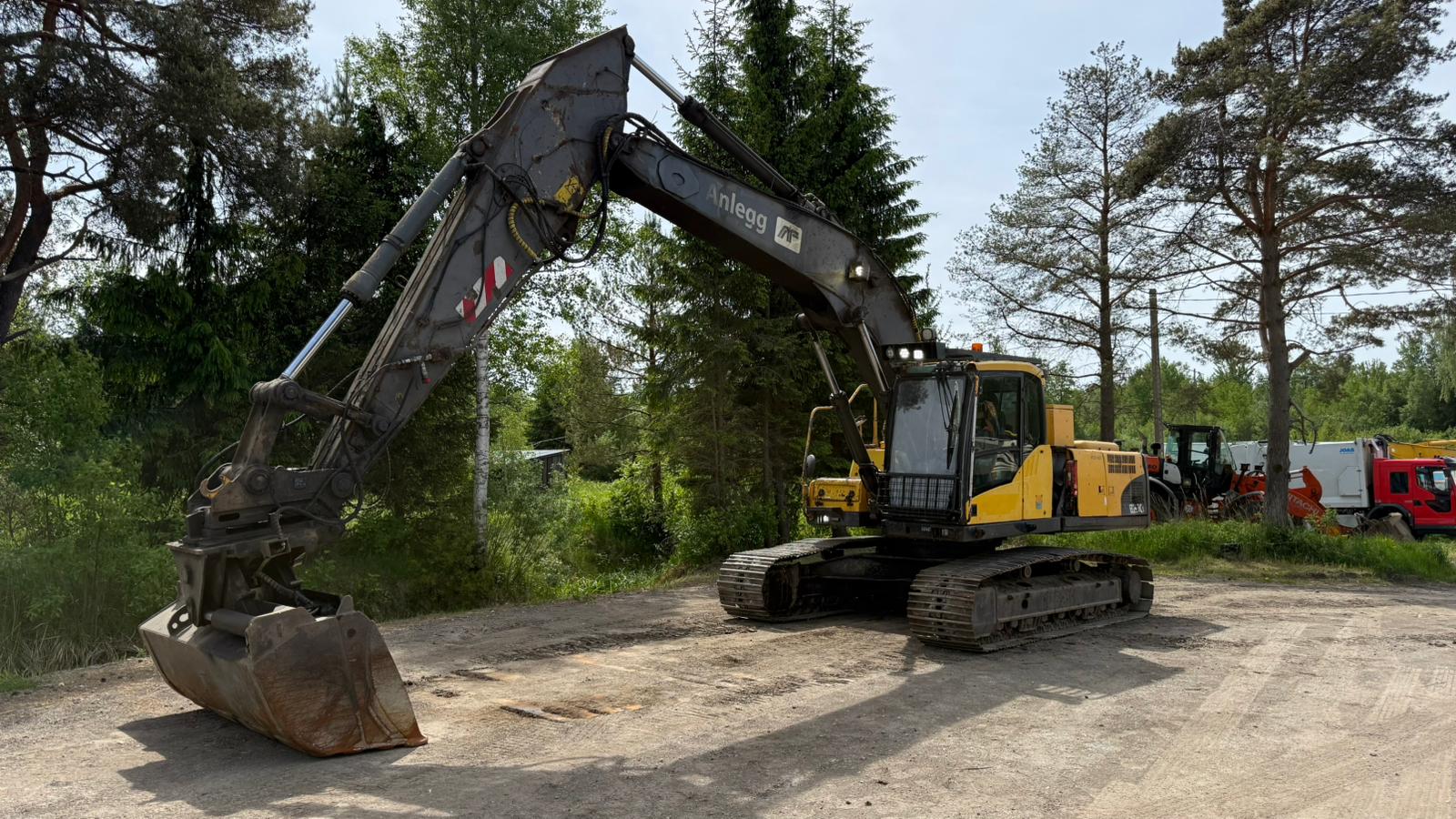 VOLVO EC240CL