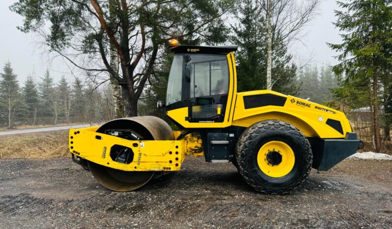 BOMAG BW213 BVC-5 full