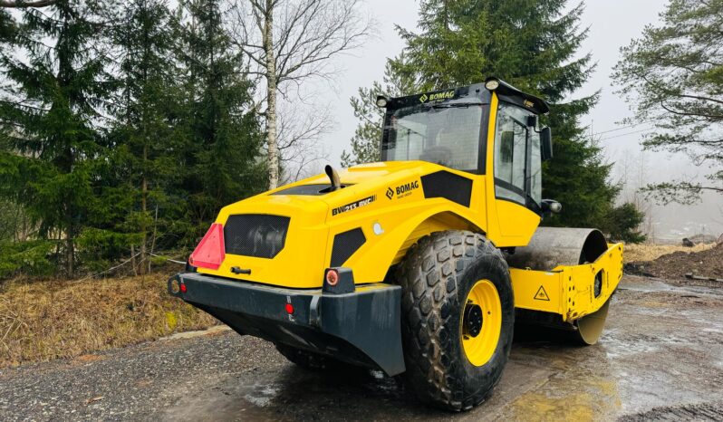 BOMAG BW213 BVC-5 full