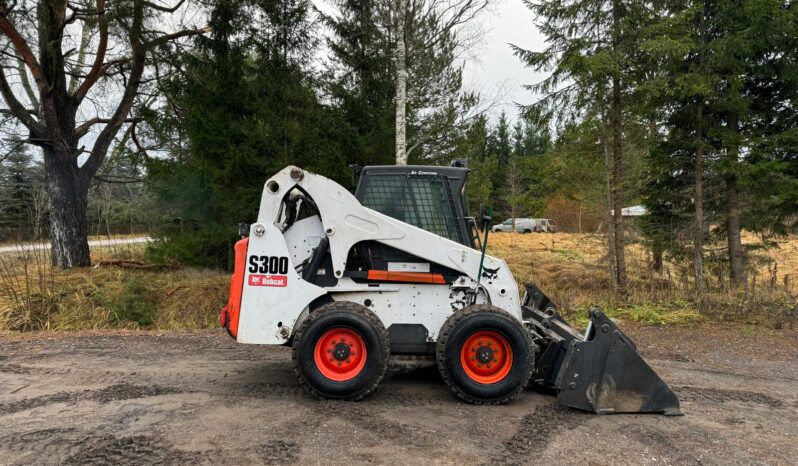 BOBCAT S300 full