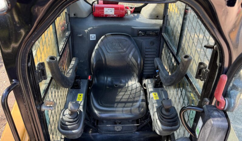 CAT 226D full