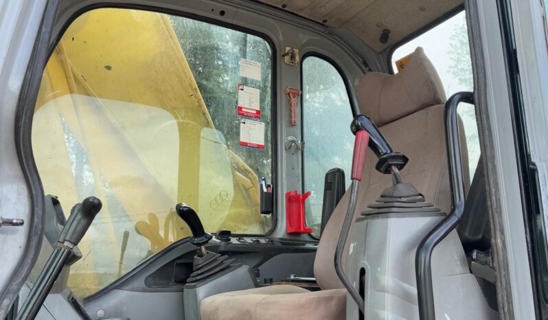New Holland E 215 full