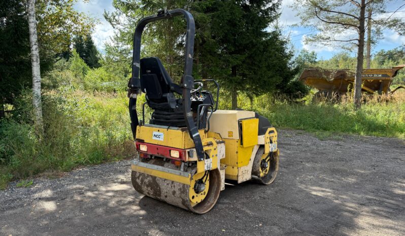 Dynapac CC122 full