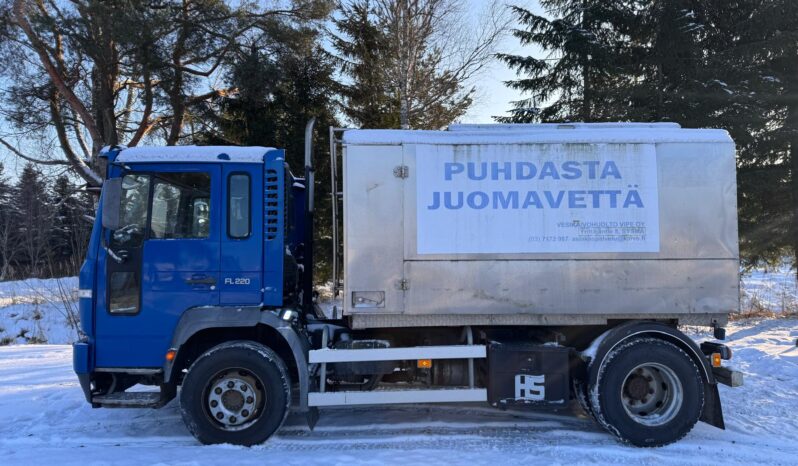 VOLVO FL220 full
