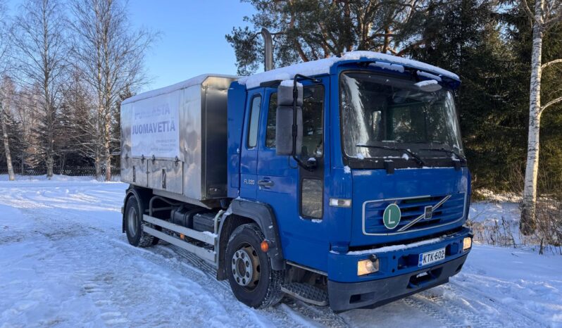 VOLVO FL220 full