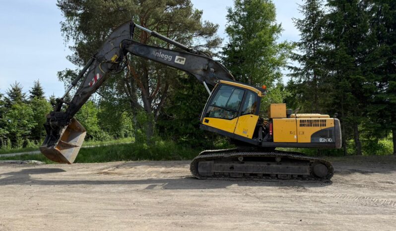 VOLVO EC240CL full
